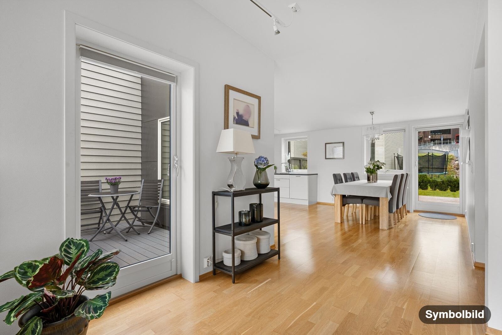 Symbolbild_Wohnzimmer: Graz, nahe Hauptbahnhof · Anlegerwohnung ca. 37 m² · vermietet · 119.000 €