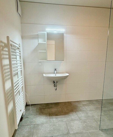 Bad: Graz-Wetzelsdorf · Neubau 2 Zi. 49 m² + Terrasse · provisionsfrei · 158.333 € netto