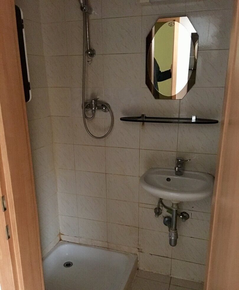 Bad mit Dusche: Graz-Lend nahe Fröbelpark · 2 Zimmer 46 m² + Balkon, Lift · provisionsfrei · 109.000 €