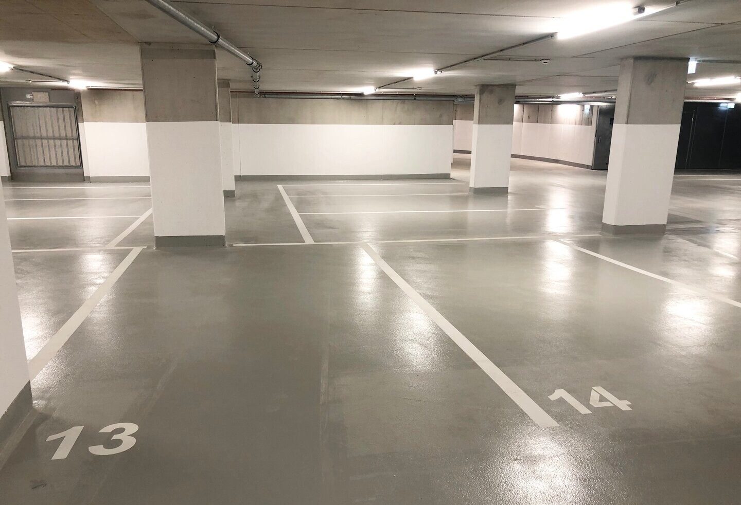 Tiefgarage (Stellplatz optional): Graz-Jakomini · Neubau 2 Zi. 44 m² + 19 m² Balkon · vermietet · 195.000 € netto