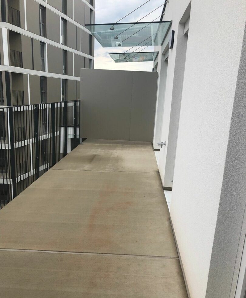 Balkon mit drei Ausgängen: Graz-Jakomini · Neubau 2 Zi. 44 m² + 19 m² Balkon · vermietet · 195.000 € netto