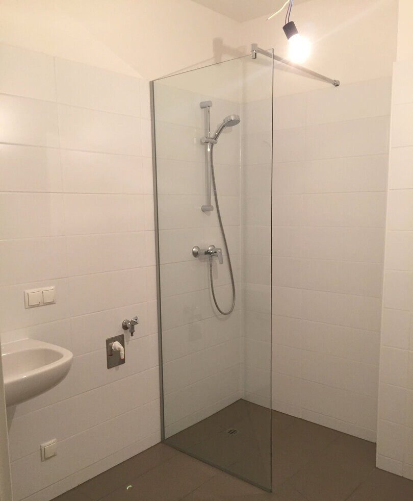 Dusche: Graz-Waltendorf nahe TU · 3 Zimmer auf 45 m² + Balkon · vermietet · 185.000 € netto