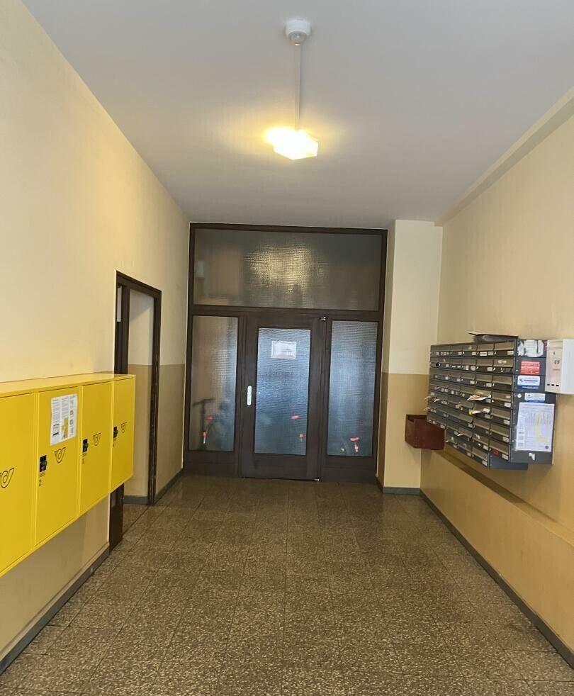 Stiegenhaus: Graz-Gries nahe Griesplatz · 3 Zimmer 87 m² + Loggia · provisionsfrei · 174.740 €