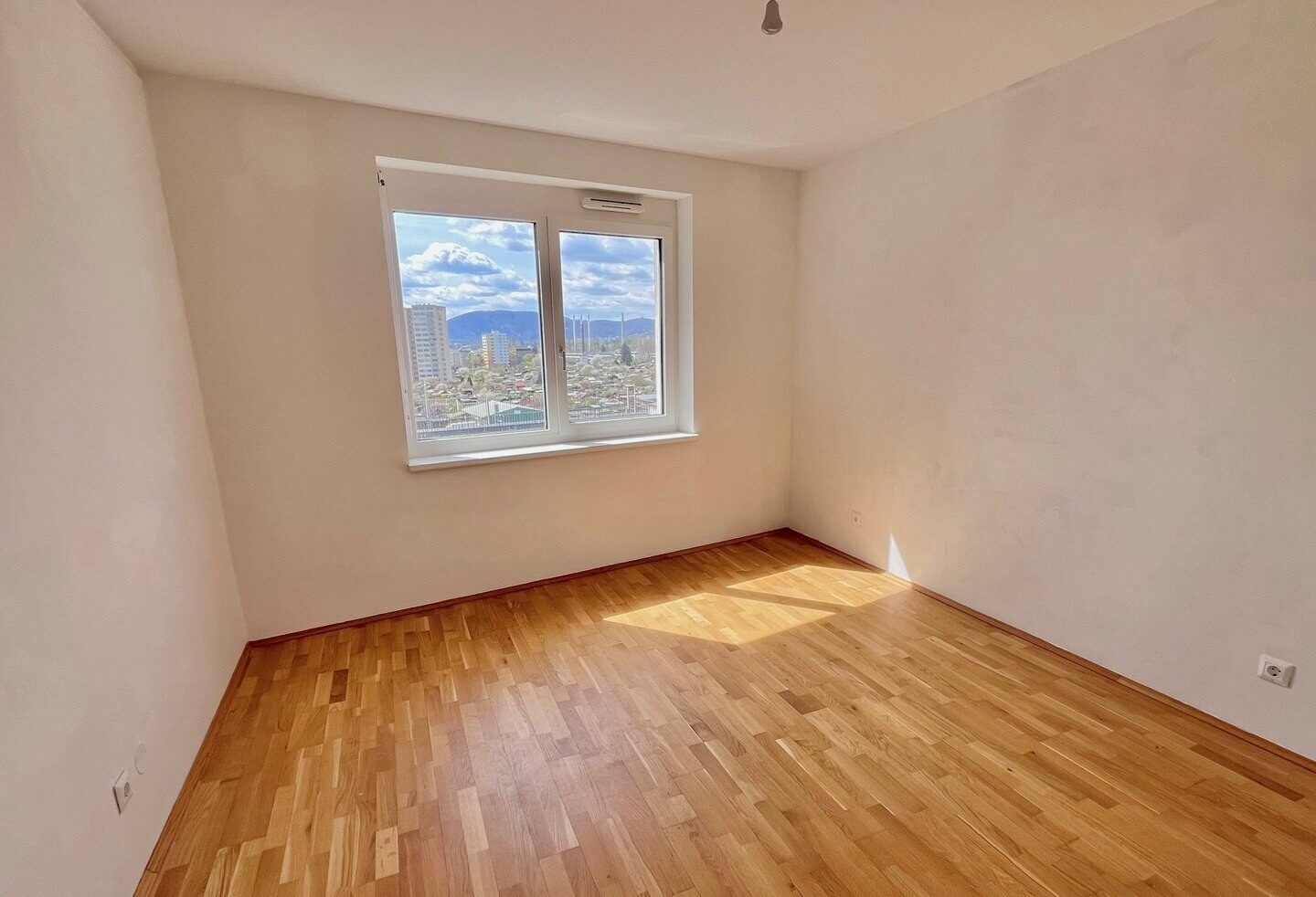 Schlafzimmer: Graz-Jakomini · Penthouse-Wohnung 4 Zi. 81 m² + 23 m² Terrasse · frei · 297.500 € netto