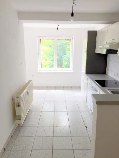Küche mit Essplatz: Graz-West mit Stadtblick · 3 Zimmer 83 m² + 23 m² Terrasse + Parkplatz · vermietet · 6 % Rendite · 96.000 €