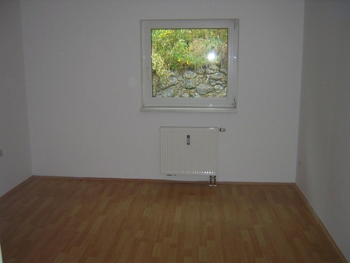 Schlafzimmer: Graz-West mit Stadtblick · 2 Zimmer 54 m² + 25 m² Terrasse + Garten · vermietet · 6 % Rendite · 118.000 €