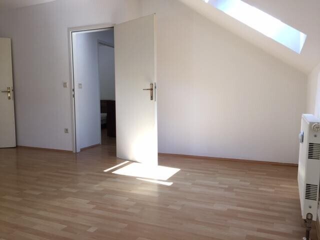 Wohnbereich: Graz-West mit Stadtblick · 2 Zimmer 55 m² + 46 m² Terrasse + Garten · 6 % Rendite · 125.000 €
