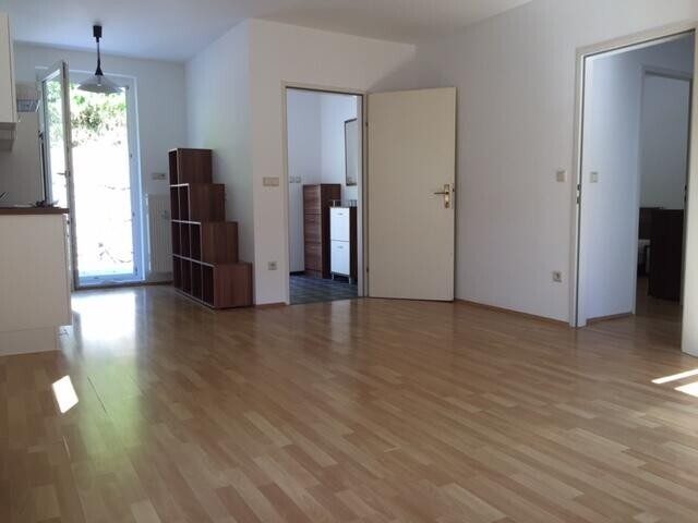 Wohn-Essbereich: Graz-West mit Stadtblick · 2 Zimmer 55 m² + 46 m² Terrasse + Garten · 6 % Rendite · 125.000 €