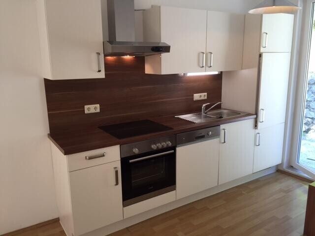 Einbauküche: Graz-West mit Stadtblick · 2 Zimmer 55 m² + 46 m² Terrasse + Garten · 6 % Rendite · 125.000 €