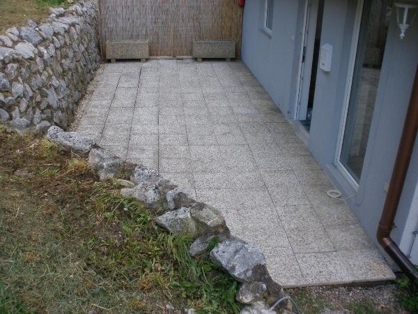 Terrasse: Graz-West mit Stadtblick · 2 Zimmer 55 m² + 46 m² Terrasse + Garten · 6 % Rendite · 125.000 €