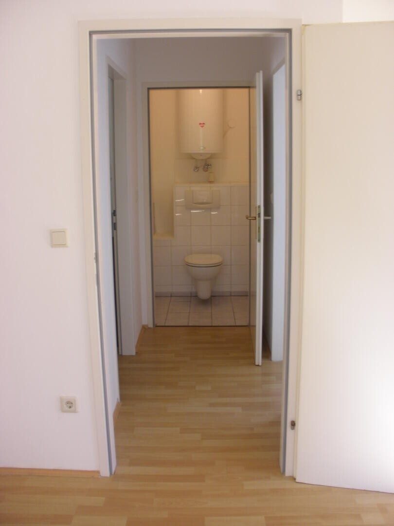 Vorraum: Graz-West mit Stadtblick · 2 Zimmer 55 m² + 46 m² Terrasse + Garten · 6 % Rendite · 125.000 €
